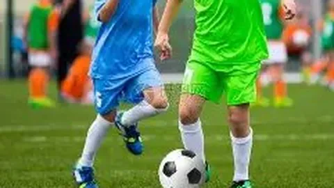 梦之队三球逆转战胜舒尔本，恩凯蒂亚关键射门助胜利，皮诺力助冠军征途！